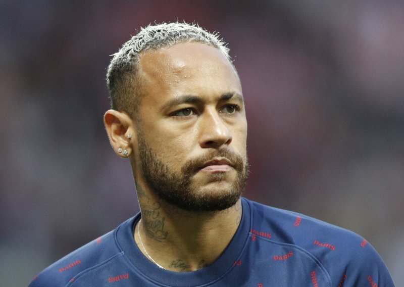 Procurilo koliko je Neymar zaradio u svojoj prvoj sezoni u PSG-u; ovo je iznos koji će vas šokirati, a plaća od kluba pored toga izgleda tako mala