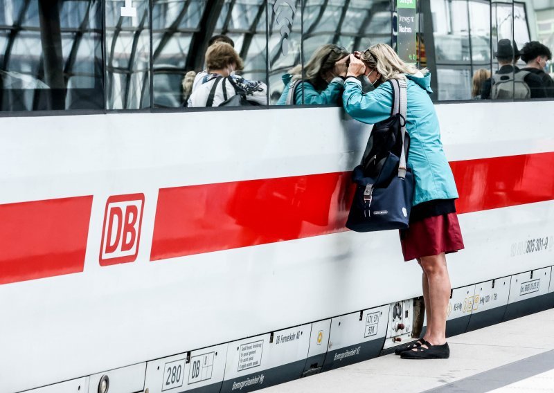 [FOTO] Željeznički promet u Njemačkoj počinje se normalizirati nakon štrajka