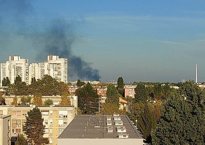 [FOTO/VIDEO] Planuo požar na istoku Zagreba, nad gradom se nadvio gusti crni dim