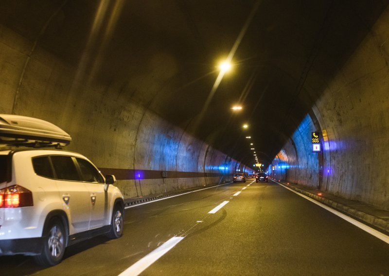 U tunelu na autocesti Zagreb - Rijeka smrtno stradao vozač