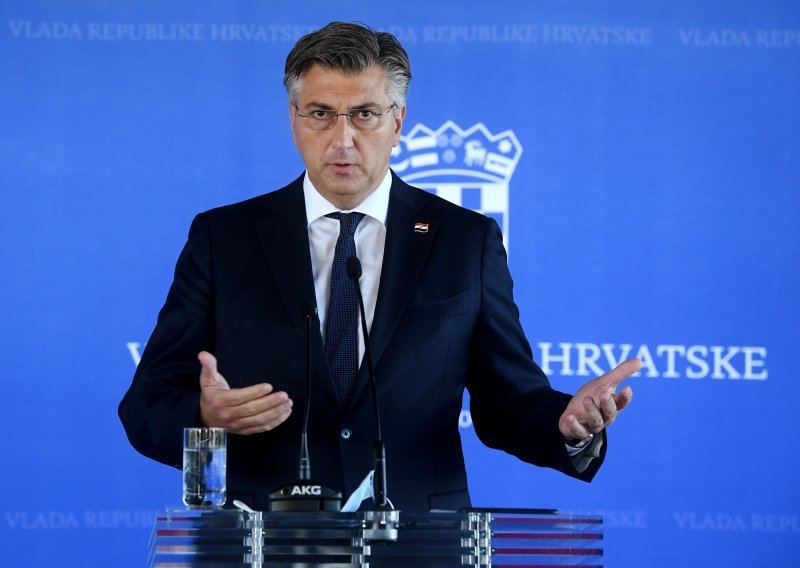 Plenković: Ne nasjedamo na Vučićeve provokacije, pozdravljam Pupovčev stav