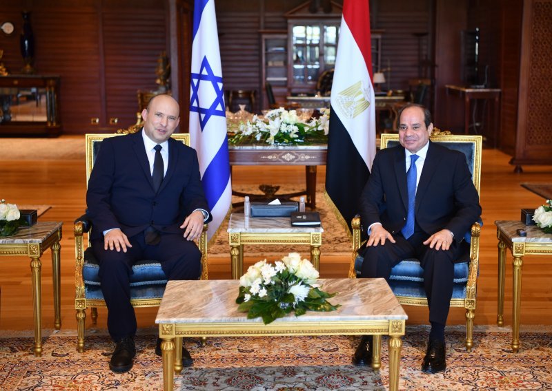 Izraelski premijer u prvom službenom posjetu Egiptu nakon deset godina