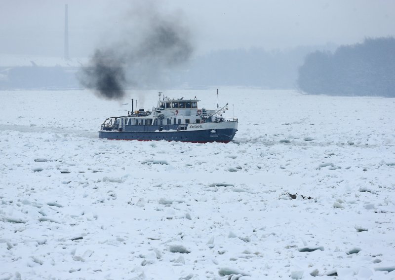 Ledolomac probio led na Dunavu