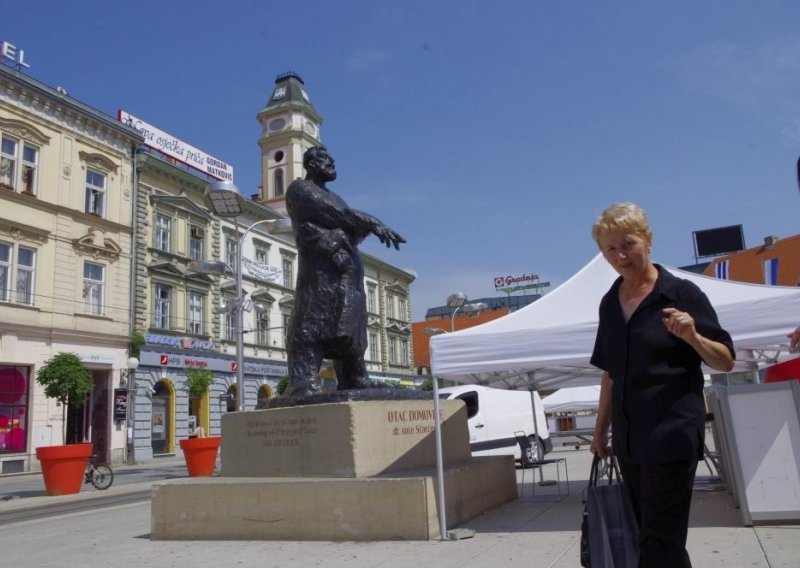 Podignimo ružne spomenike širom Osijeka!