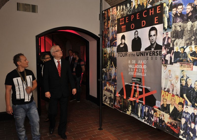 Ivo Josipović pogledao izložbu 'Depeche Mode Fan Exhibition'