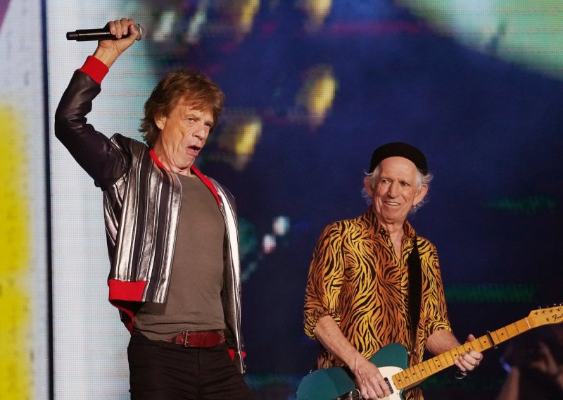 Rolling Stonesi na prvoj turneji bez Charlieja Wattsa, koncert započeli sjećanjem na svog bubnjara