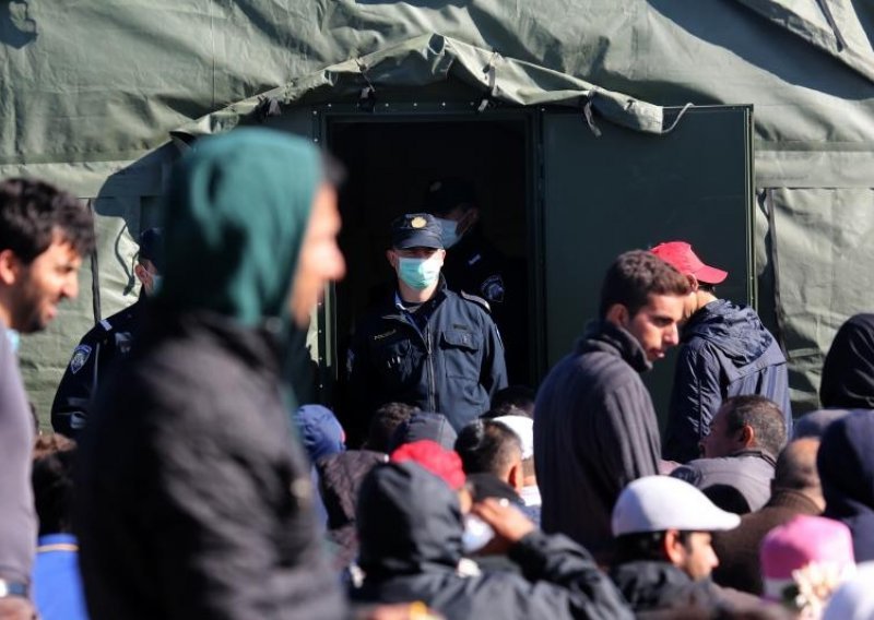 Slovenija će od Hrvatske zatražiti bolju identifikaciju migranata
