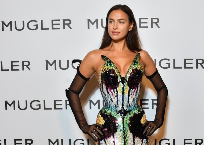 Kakva haljina, kakvo tijelo: Irina Shayk izgleda tako dobro u ovoj nevjerojatnoj kreaciji