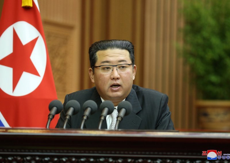 Sjeverna Koreja nudi obnovu međukorejske vruće linije, kritizira SAD