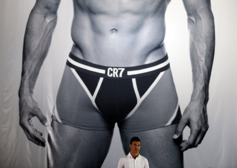Cristiano Ronaldo vam želi prodati svoje donje rublje