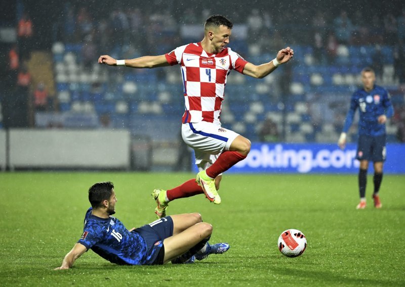 Razočarani Ivan Perišić teško se mirio s remijem, a otkrio je i kakva je atmosfera u svlačionici 'vatrenih' nakon utakmice