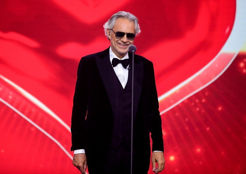 I on ima svoju cijenu: Talijanski tenor Andrea Bocelli potpisao ugovor kojim će u eri streaminga izvući najviše