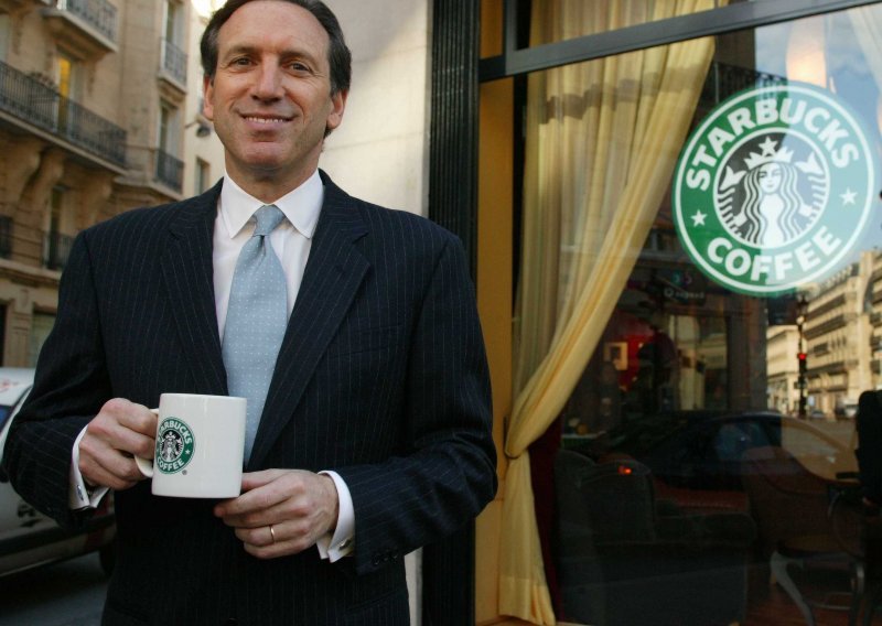 Šef Starbucksa pozvao na financijski bojkot političara