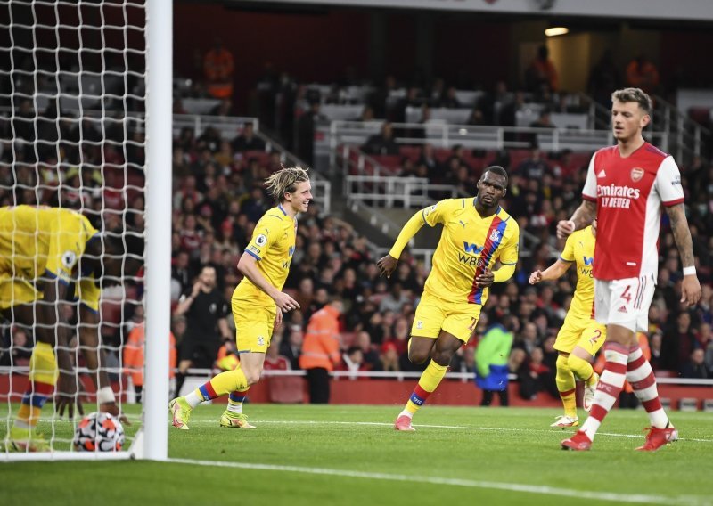 Arsenal sekunde dijelile od četvrtog ovosezonskog poraza; Crystal Palace već četvrtu utakmicu u nizu s Emiratesa odlazi neporažen