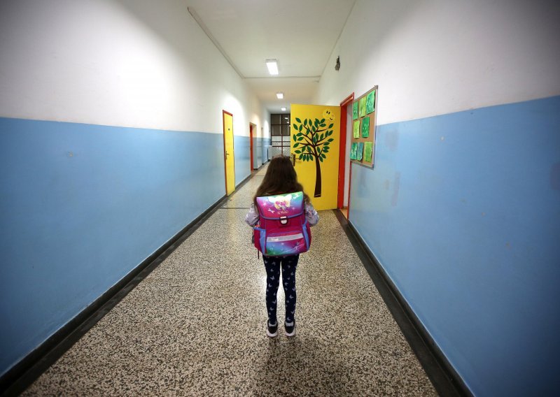 Više od 2 tisuće zaraženih učenika, gotovo 6 tisuća u izolaciji