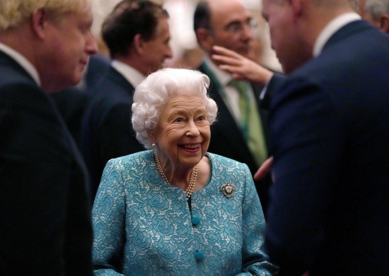 Kraljica Elizabeta odbila nagradu za starije osobe jer za nju 'ne ispunjava uvjete'