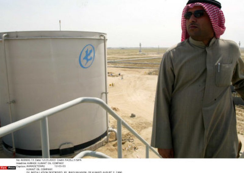 Kuvajtu prihodi prepolovljeni zbog pada cijena nafte