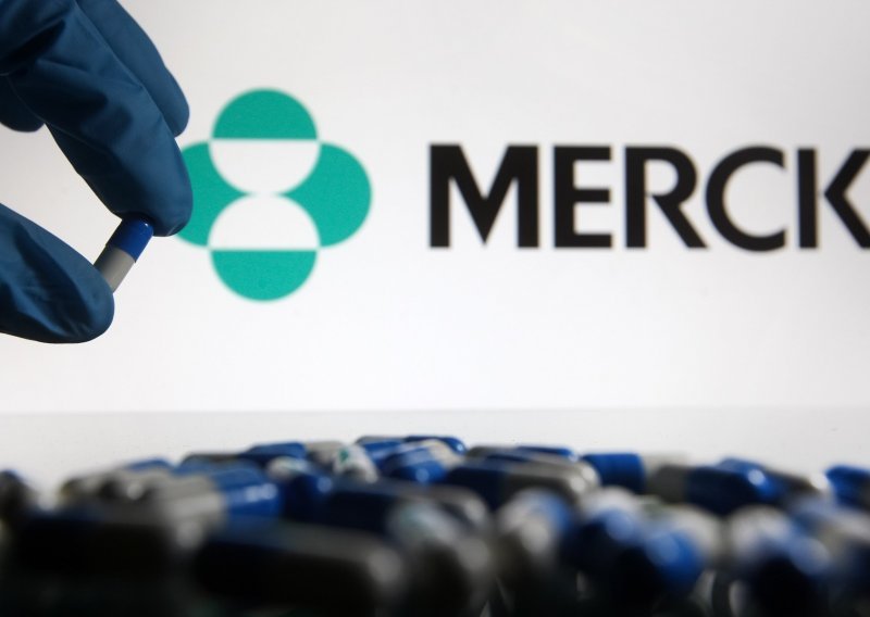 Nova studija: Merckova tableta za covid manje učinkovita nego što se ranije mislilo