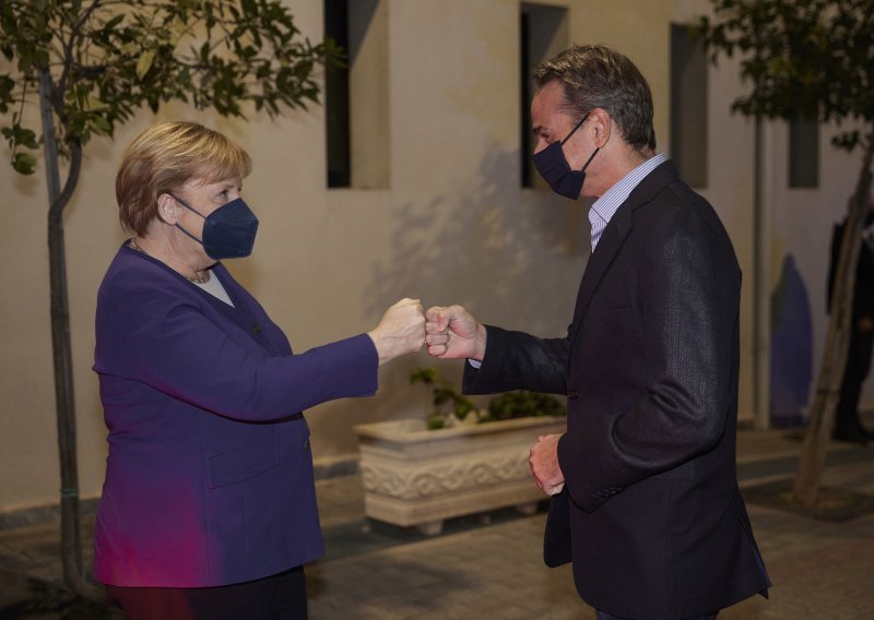 Merkel posjet Grčkoj započela privatnom večerom s grčkim premijerom