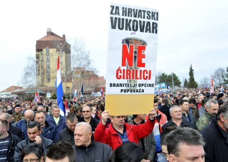 HDZ protiv ćirilice u Vukovaru, ali ne i u Udbini