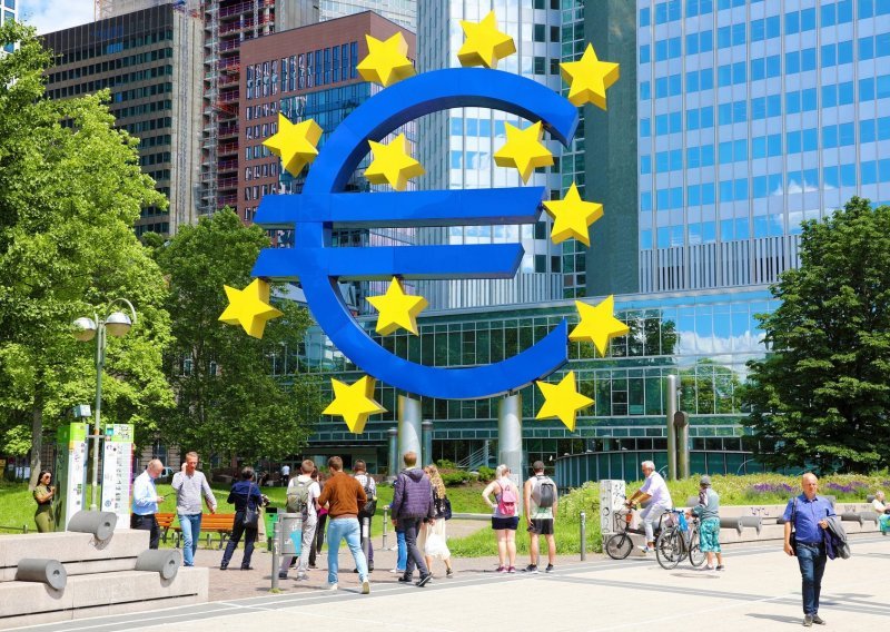 Hrvatska juri prema euru, a Danska, Švedska, Mađarska, Češka i Poljska pritisnule su kočnicu. Provjerili smo zašto