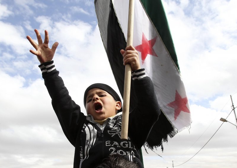 Sirijski pobunjenici: Braćo Arapi, izdali ste nas!