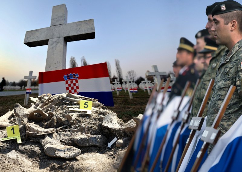 Vukovar još traga za gotovo 400 nestalih, no neki se nisu pouzdali u državu: Pokrenuli privatnu istragu, po Srbiji tražili zločince, razgovarali s njima oči u oči i napokon našli kosti najmilijih