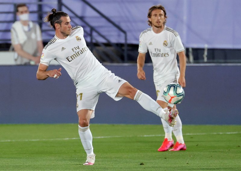 Španjolci napokon 'otkrili' kako Gareth Bale ismijava Real Madrid; plaćaju ga 35 milijuna eura na godinu, a on za klub uopće ne igra