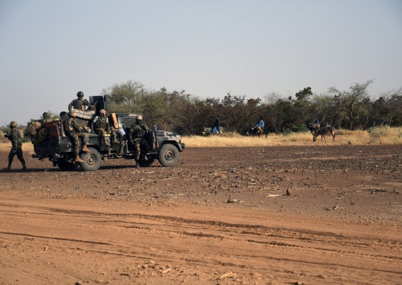 Napadači u Nigeru ubili najmanje 25 ljudi