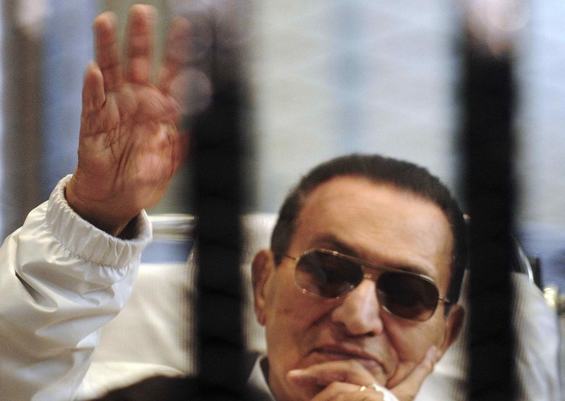 Mubarak izlazi iz zatvora ali ipak u kućni pritvor