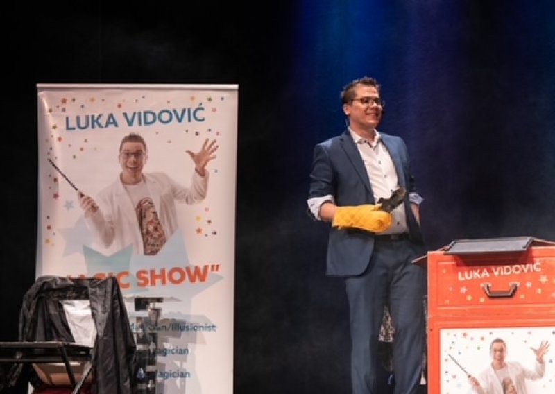 Luka Vidović u rasprodanoj Ludoj kući održao posljednji ovogodišnji magic show za cijelu obitelj