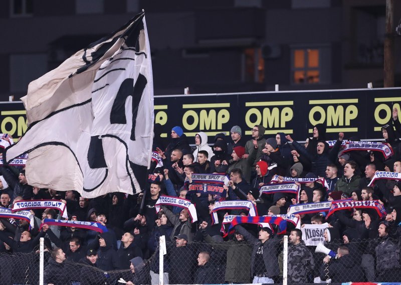Na derbi Dinamo-Hajduk stiže vojska Hajdukovih navijača, sve su ulaznice razgrabljene, a Torcida bi ih još