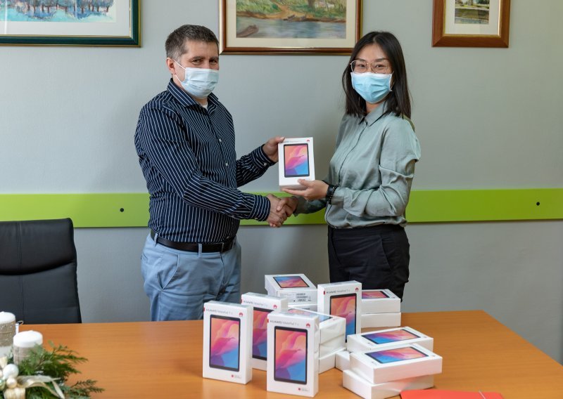 Huawei donirao 100 tableta za učenike osnovnih škola u okolici Vukovara
