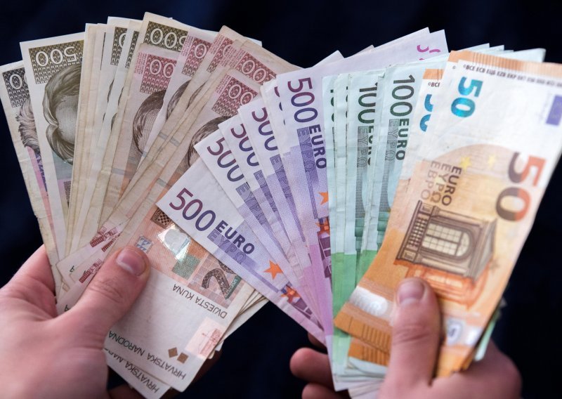 EK osigurava 50 posto sredstava za provedbu kampanje zamjene kune u euro