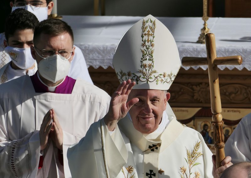 Papa pozvao na pomirbu na podijeljenom Cipru