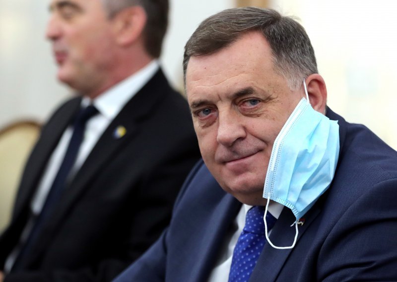 SAD i Europa upozoravaju Dodika da vodi BiH u eskalaciju krize