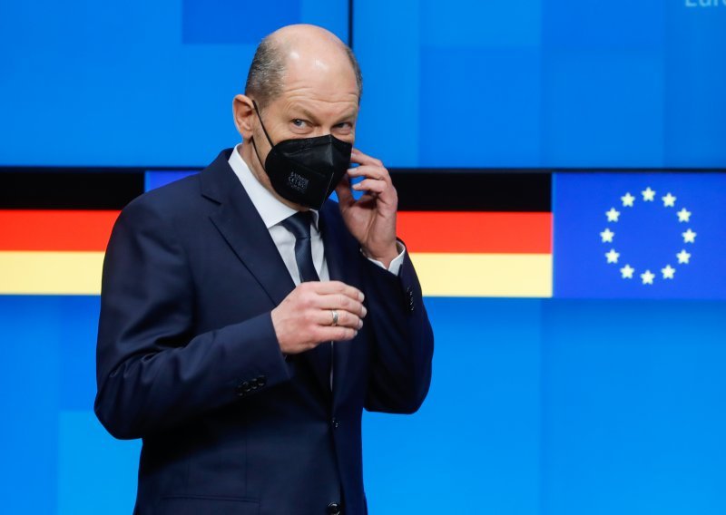 Prvi razgovor 'jedan na jedan' novog njemačkog premijera Scholza s Bidenom: Pale čestitke, ali i dogovor o Ukrajini