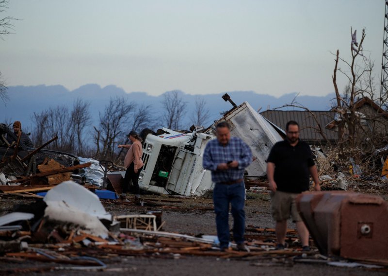 U razornim tornadima u nekoliko američkih država poginulo više od 70 ljudi
