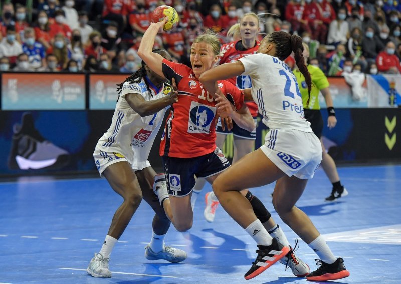 Norvežanke fantastičnim preokretom u finalu razbile Francuskinje te stigle do naslova svjetskih prvakinja, a bronca odlazi u Dansku