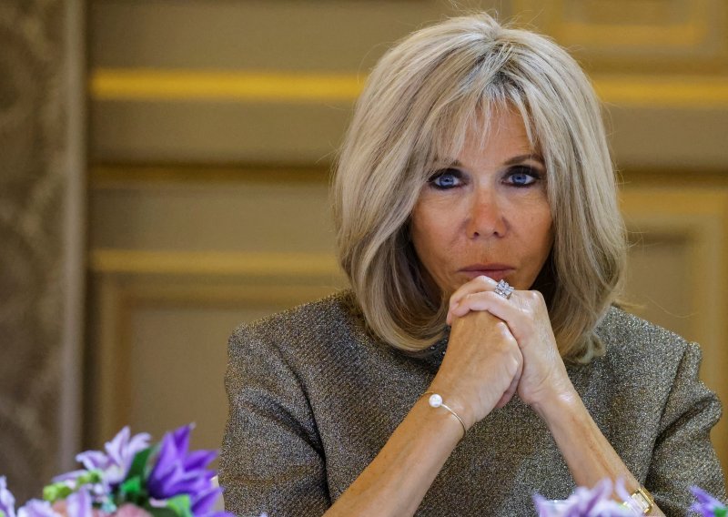 Je li anonimni poziv potvrdio davna šuškanja s kojima se Brigitte Macron morala suočiti?