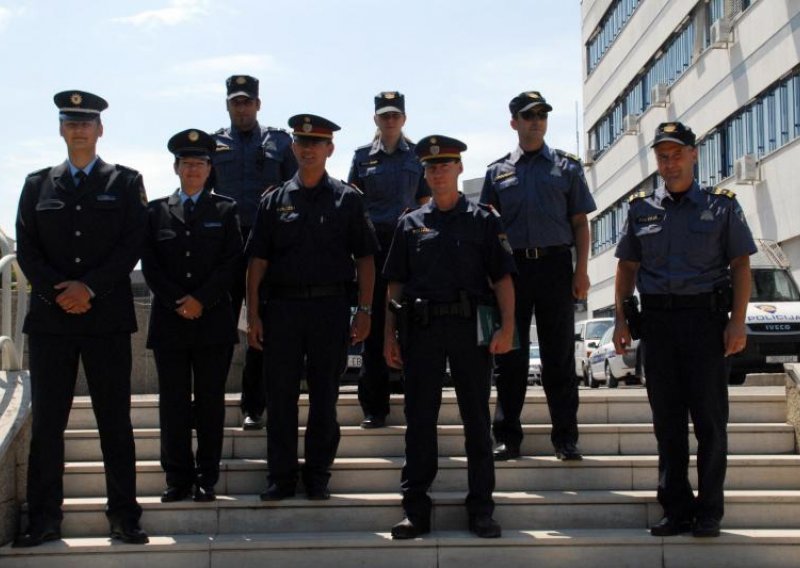 Foreign police officers presented in Pula, Sibenik