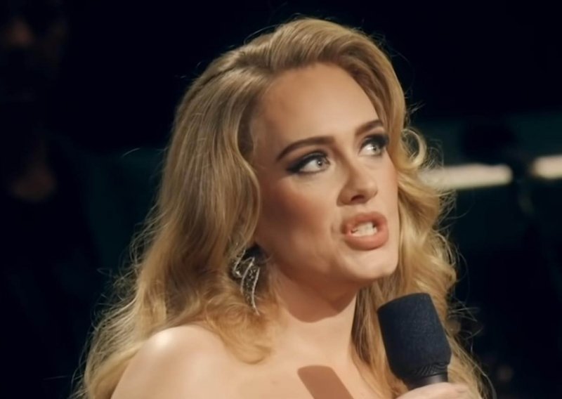 Nakon šuškanja da joj je veza u krizi i da je zbog toga otkazala koncerte, na Instagramu se oglasila Adele