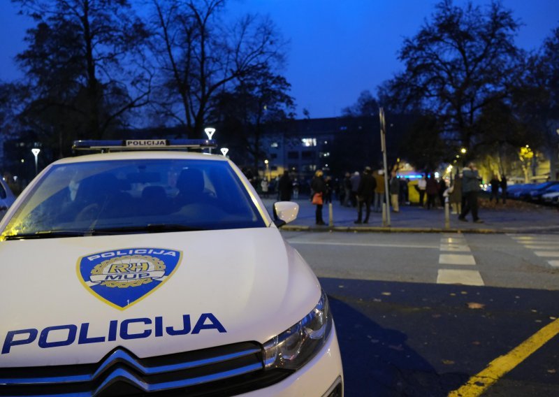 Muškarac u Zagrebu u automobilu držao više od pola kilograma heorina, uhićen je