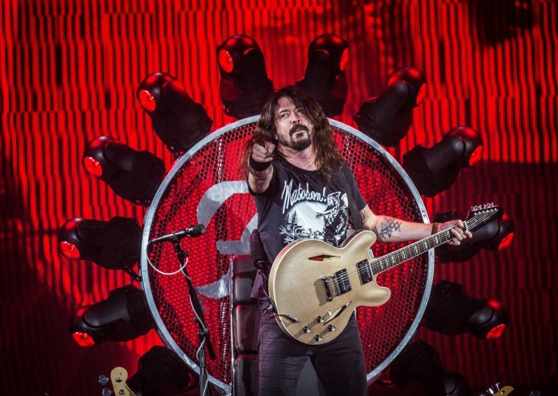 Besplatno izdanje Foo Fightersa posvećeno žrtvama napada u Parizu