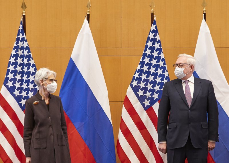 Rusija i SAD započeli pregovore o Ukrajini, obje strane pesimistične