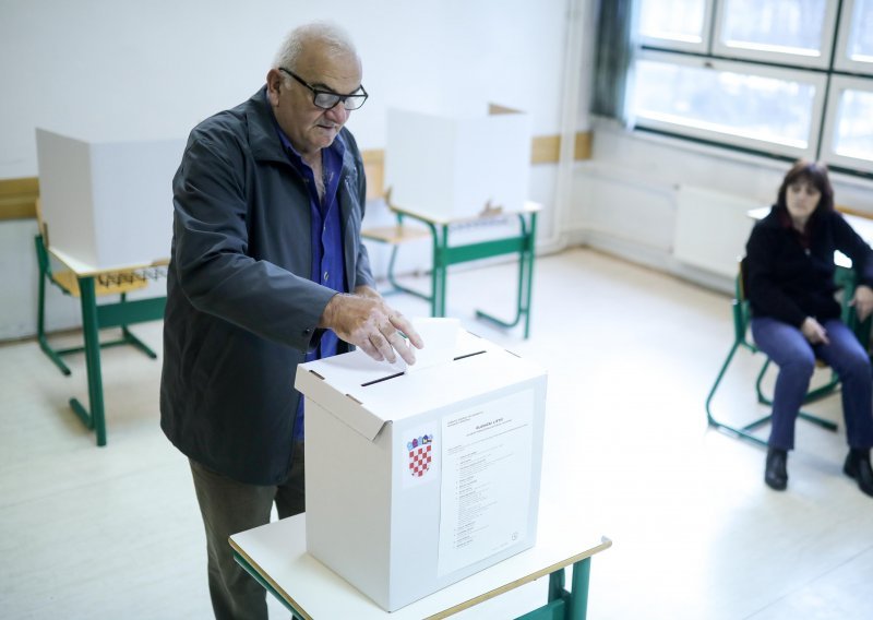 Zbog manjeg broja stanovnika u Hrvatskoj će se na idućim izborima birati čak 352 vijećnika manje