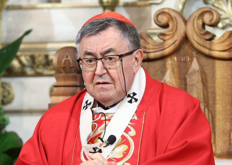 Papa Franjo umirovio kardinala Vinka Puljića, novi čelnik Vrhbosanske nadbiskupije mons. Tomo Vukšić