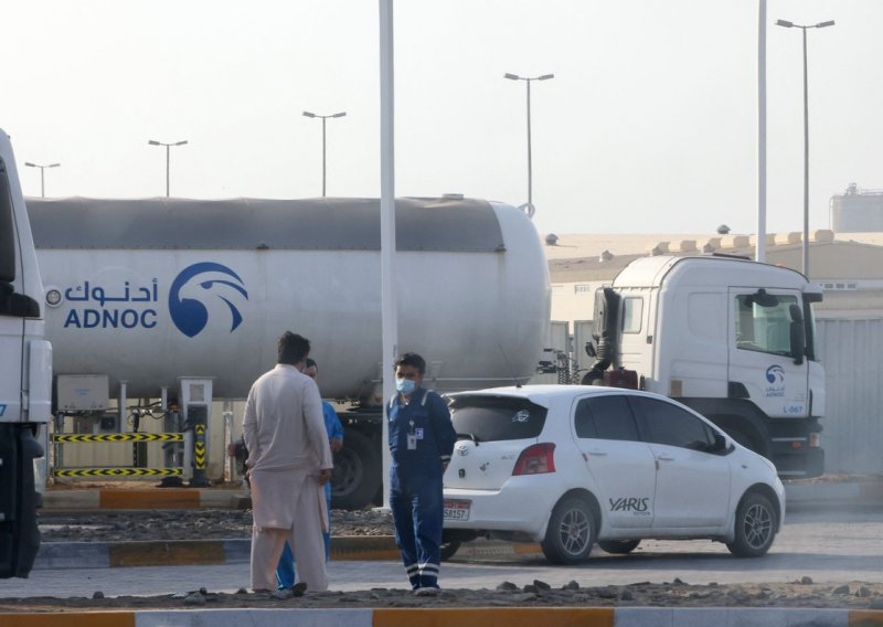Tri osobe poginule u eksploziji cisterne u Abu Dhabiju