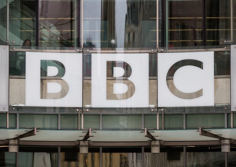 Britanska vlada zamrzava visinu pretplate za BBC