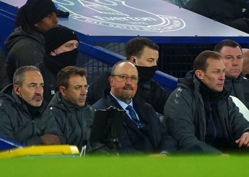 Everton prelomio: Ferguson će biti privremeni menadžer